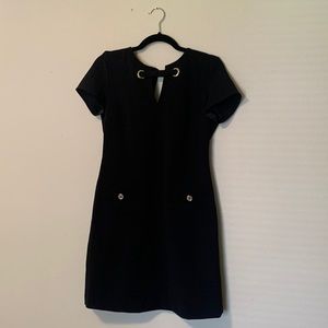 Worn a couple times and from a smoke free home. No flaws!